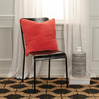 Rizzy Pillows T22506 Red Room Image Feature