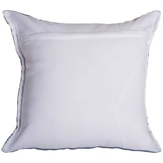 Rizzy Pillows T22512 Natural/Blue Room Image Feature