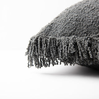 Rizzy Pillows T22647 Grey Detail Image