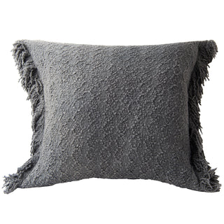 Rizzy Pillows T22647 Grey Room Image Feature