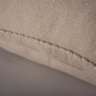 Rizzy Pillows T22653 Natural Angle Image