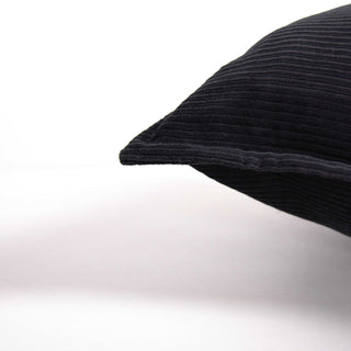 Rizzy Pillows T22657 Black Detail Image