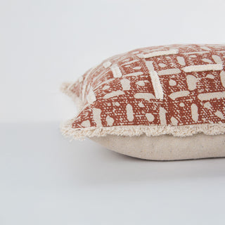 Rizzy Pillows T22966 Rust/ Natural Edge Image