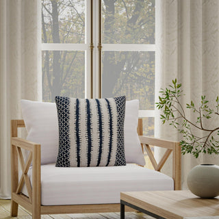 Rizzy Pillows T22994 Blue/ Natural Room Image Feature