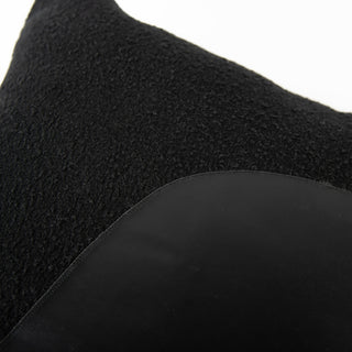 Rizzy Pillows T23401 Black Corner Image