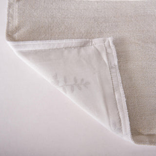 Rizzy Pillows T23712 Natural Room Image Feature