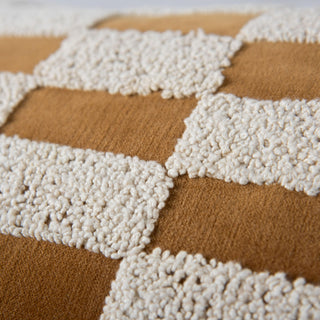 Rizzy Pillows T23884 Brown/ Natural Angle Image