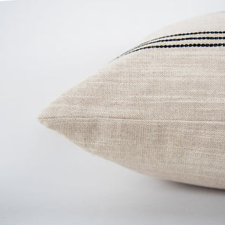 Rizzy Donny Osmond Home T24385 Natural / Black Edge Image