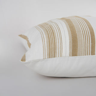 Rizzy Pillows T24747 White/Natural Edge Image