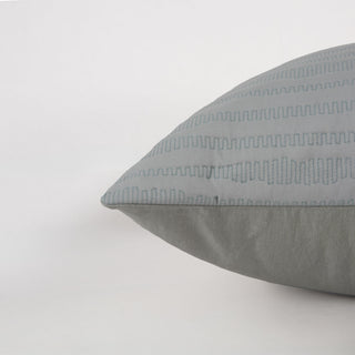 Rizzy Pillows T24909 Blue Edge Image