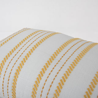 Rizzy Pillows T25090 White/Yellow Corner Image