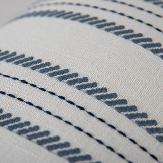 Rizzy Pillows T25091 White/Blue Corner Image