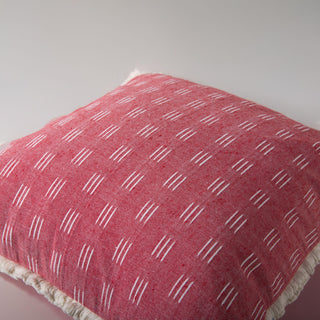 Rizzy Pillows T25101 White/Red Corner Image