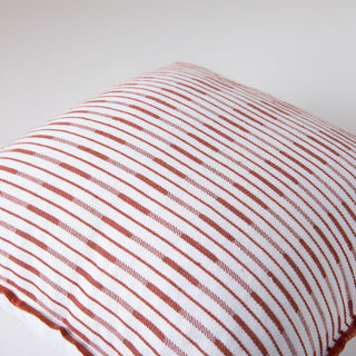Rizzy Pillows T25106 White/Terracottoa Corner Image