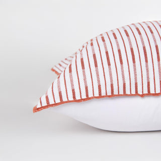 Rizzy Pillows T25106 White/Terracottoa Edge Image