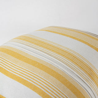 Rizzy Pillows T25117 White / Yellow Corner Image