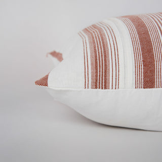 Rizzy Pillows T25120 White/Rust Edge Image