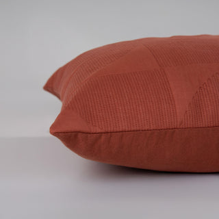 Rizzy Pillows T25122 Rust Edge Image