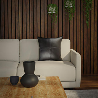 Rizzy Pillows T25299 Black Room Image Feature