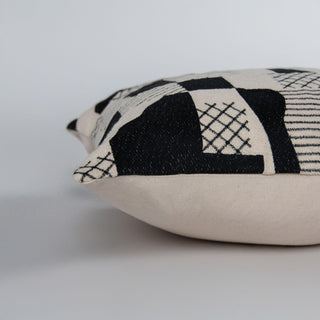 Rizzy Pillows T25462 Natural/Black Edge Image