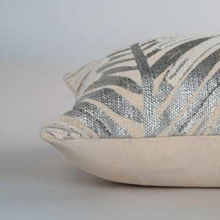 Rizzy Pillows T27070 Silver/Natural Edge Image