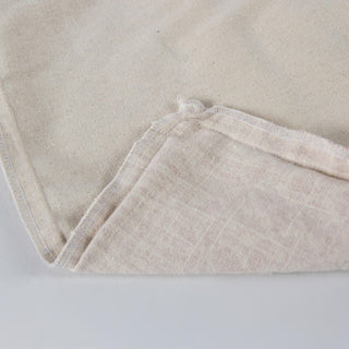 Rizzy Pillows T27071 Red/ Natural Detail Image
