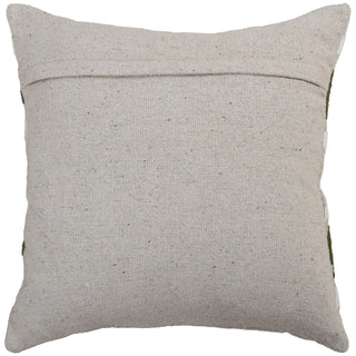 Rizzy Pillows T27106 Natural/ Green Room Image Feature