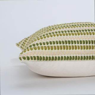 Rizzy Pillows T27108 Natural/ Green Edge Image