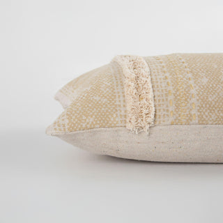 Rizzy Pillows T27115 Natural Edge Image
