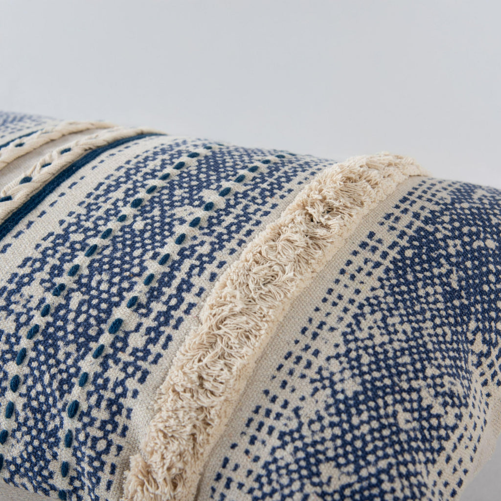 Rizzy Pillows T27116 Dark Blue/ Natural Corner Image