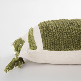 Rizzy Pillows T27117 Green/ Natural Edge Image