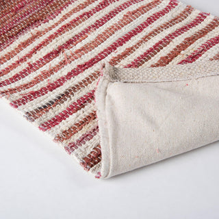 Rizzy Pillows T27118 Berry/ Natural Detail Image