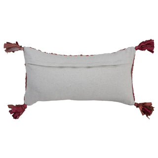 Rizzy Pillows T27118 Berry/ Natural Room Image Feature