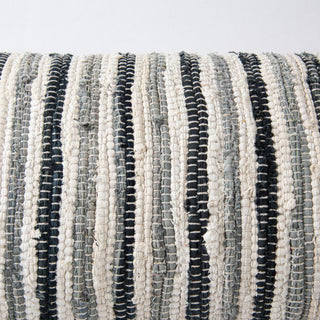 Rizzy Pillows T27121 Black/Grey Corner Image