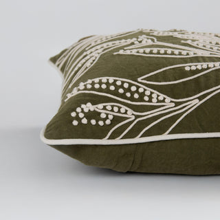 Rizzy Pillows T27136 Green/Natural Edge Image