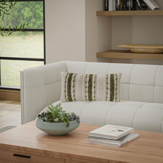 Rizzy Pillows T27169 Natural/ Green Room Image Feature