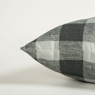 Rizzy Pillows TFV160 Grey/White Detail Image