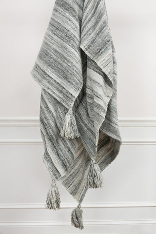 Rizzy Throws TH0643 Multi / Gray Throw Main Image