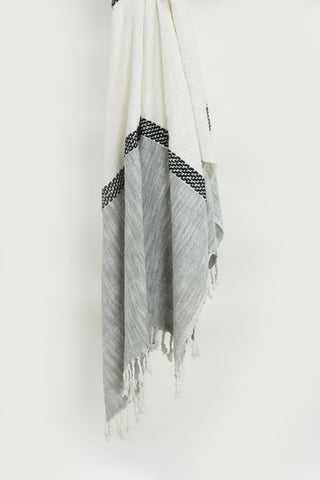 Rizzy Throws TH0842 Grey / Natural Throw Main Image