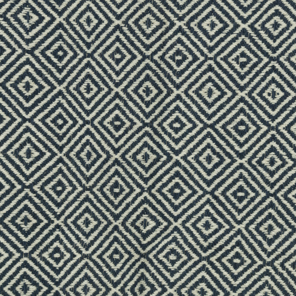 Rizzy Throws TH0855 Navy / Natural Throw Corner Image