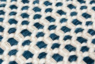 Rizzy Windsor WIN102 Blue Area Rug Close Up