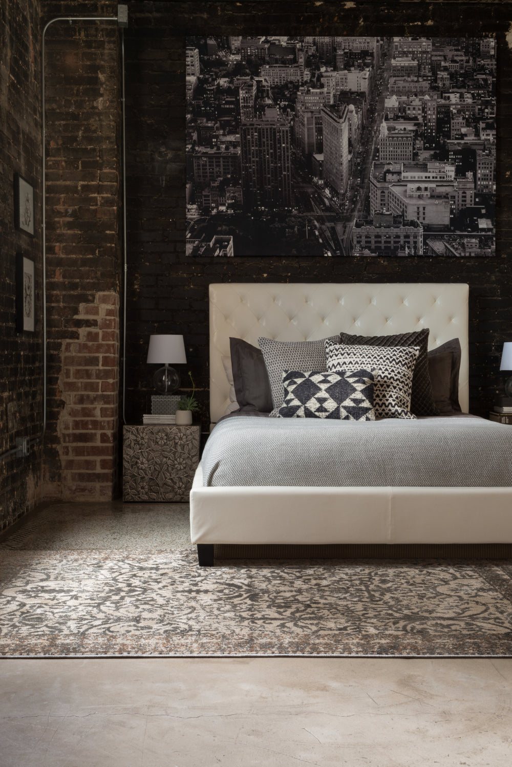 Loloi Elton EO-02 Ivory / Slate Area Rug Roomscene Feature