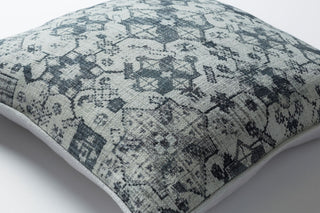 Surya Roxana RXN-004 Blue Detail