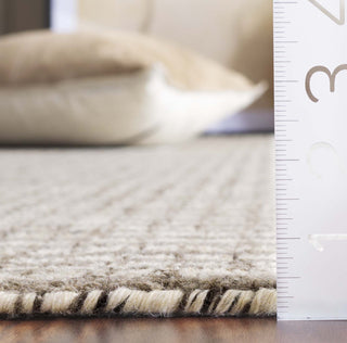 Safavieh Abstract ABT256F Beige / Grey Area Rug Detail
