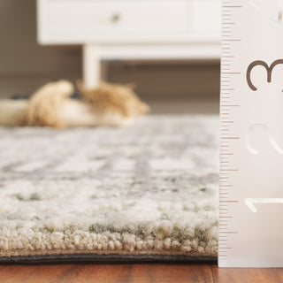 Safavieh Abstract ABT284A Ivory / Dark Grey Area Rug Detail