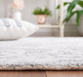 Safavieh Abstract ABT354A Ivory / Light Grey Area Rug Detail