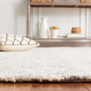 Safavieh Abstract ABT495F Grey / Ivory Area Rug Detail