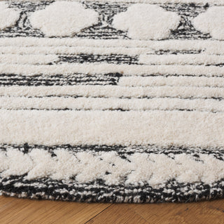 Safavieh Abstract ABT559Z Black / Ivory Area Rug Detail