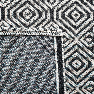 Safavieh Augustine AGT402 Black / Light Grey Area Rug