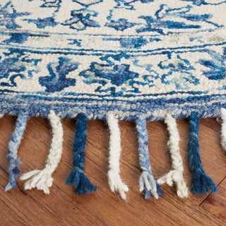 Safavieh Aspen APN125A Ivory / Blue Area Rug Detail